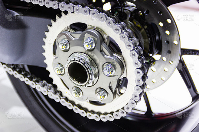 摩托飙车201m Sunmori(Drag Bike 201m Sunmori) 改装摩托车后轮和链条特写