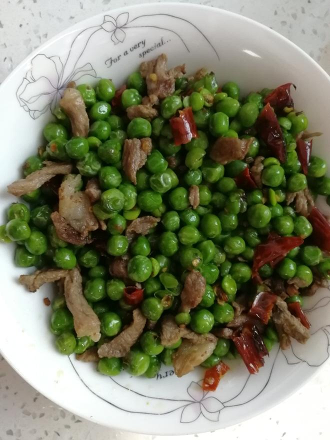 青豆炒肉末 青豆焯水步骤 家常青豆炒菜过程图
