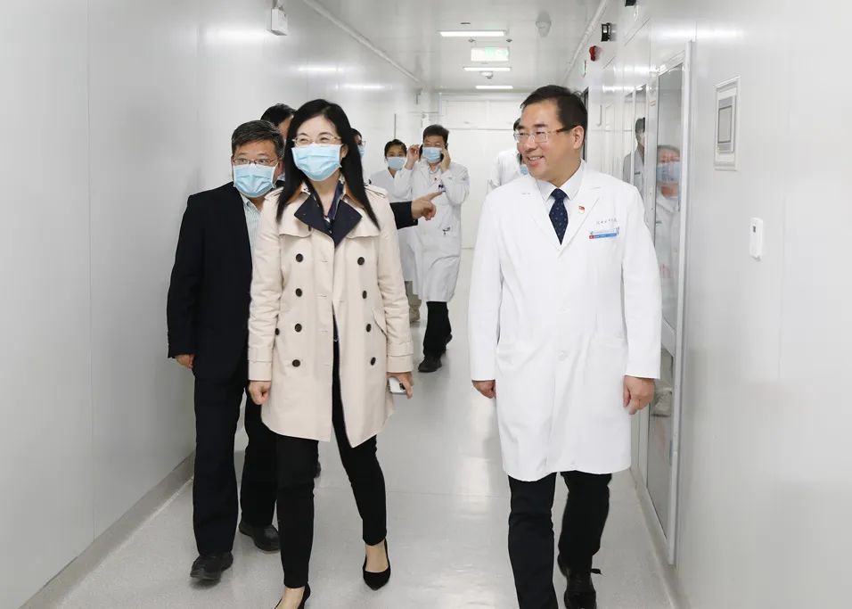 IT007社区最新IT资讯与技术交流平台整体界面