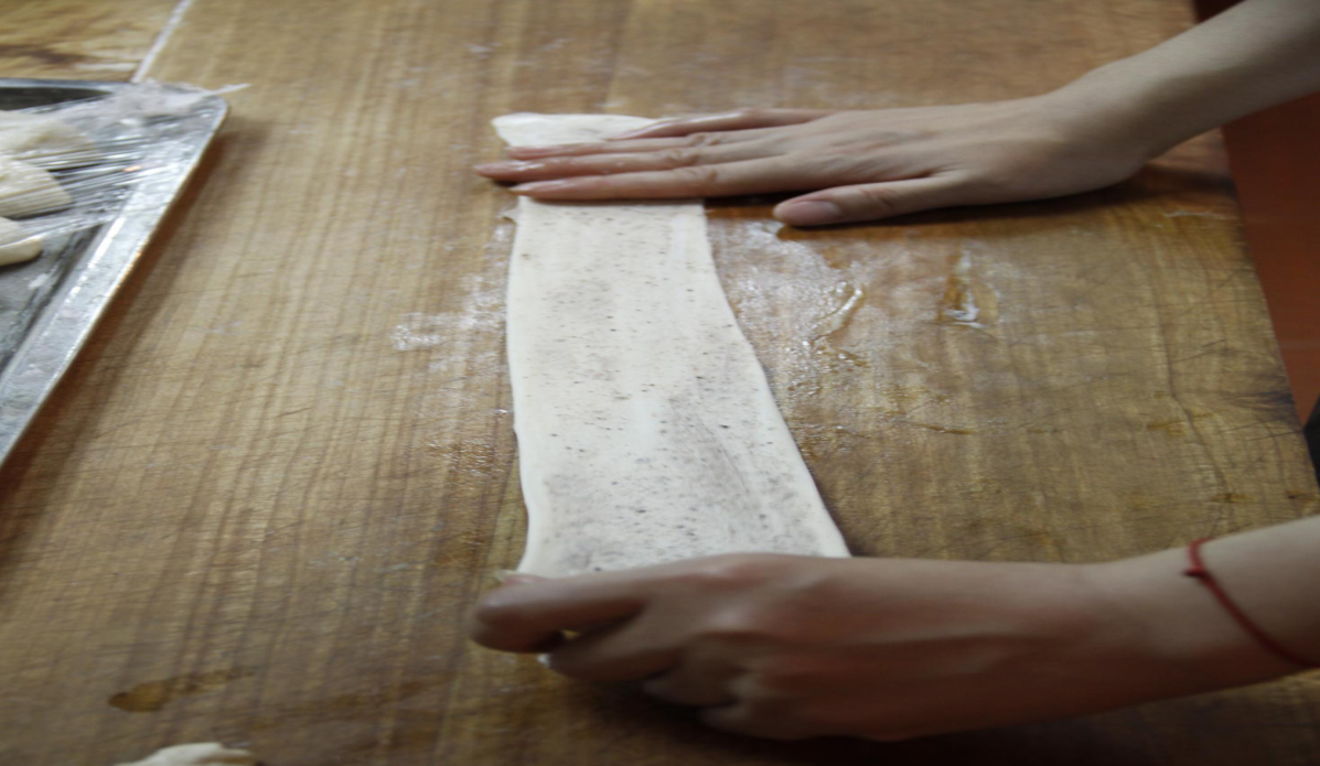 烧饼 油酥卷制手法层次制作过程细节图