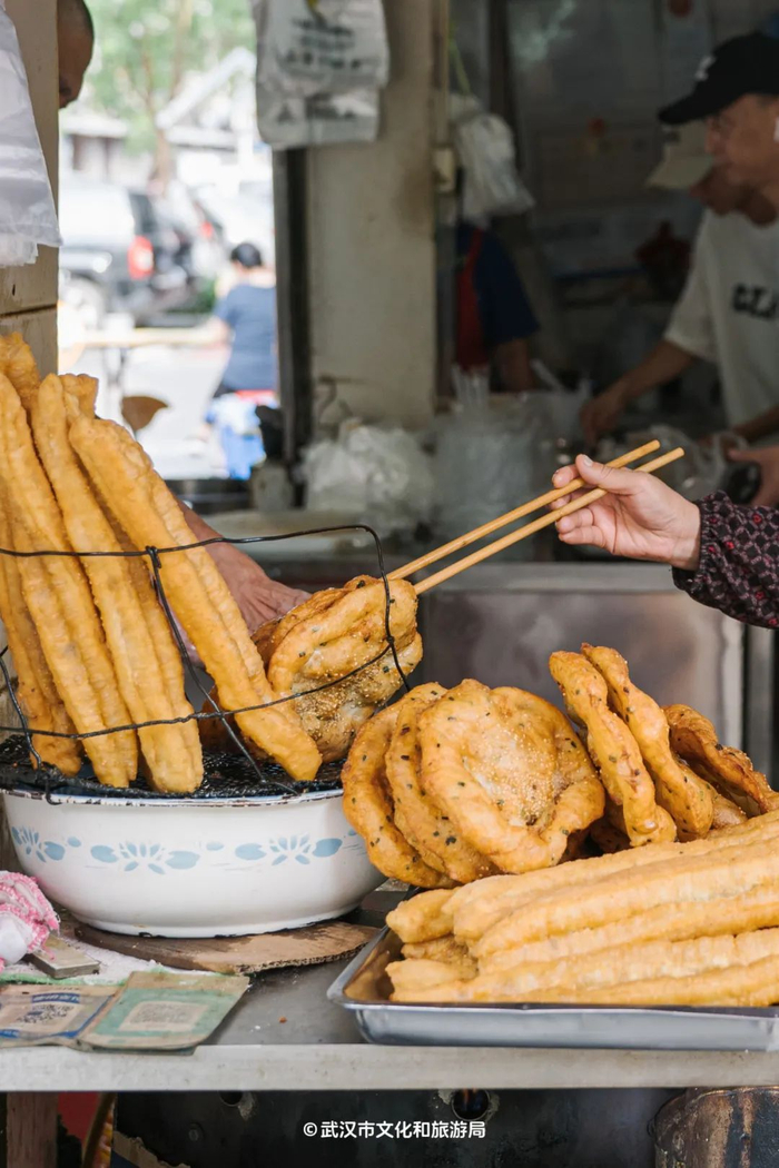 六渡桥热干面豆皮糊汤粉过早老店实拍