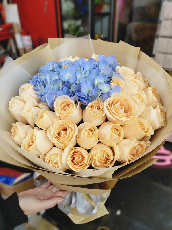 SayRose香槟色混搭花束送女友实拍