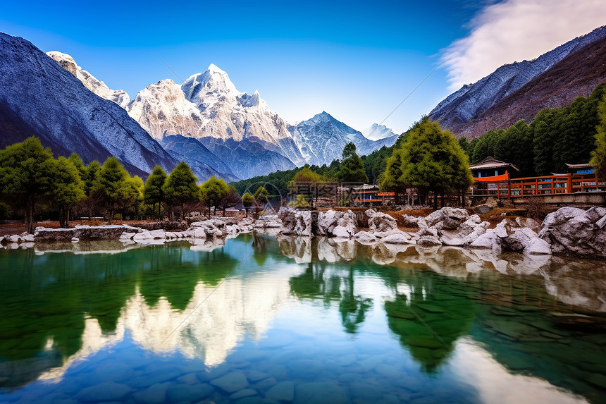 丽江旅院校园全景与玉龙雪山背景图