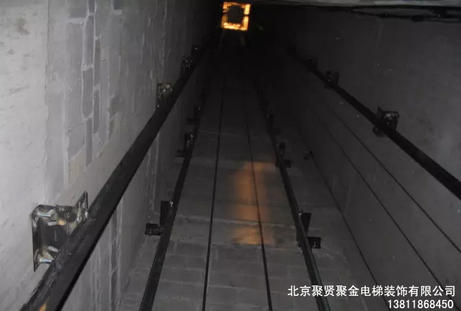 日立电梯商赢版 安装现场导轨校准与轿厢调试实拍