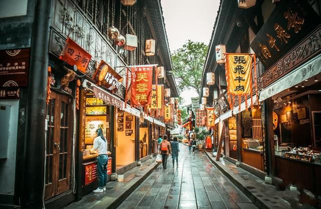 美条街探店攻略本地人推荐必吃美食打卡地全景