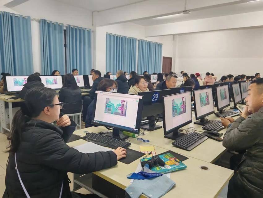 小黑板AI备课出题评语课件实操场景