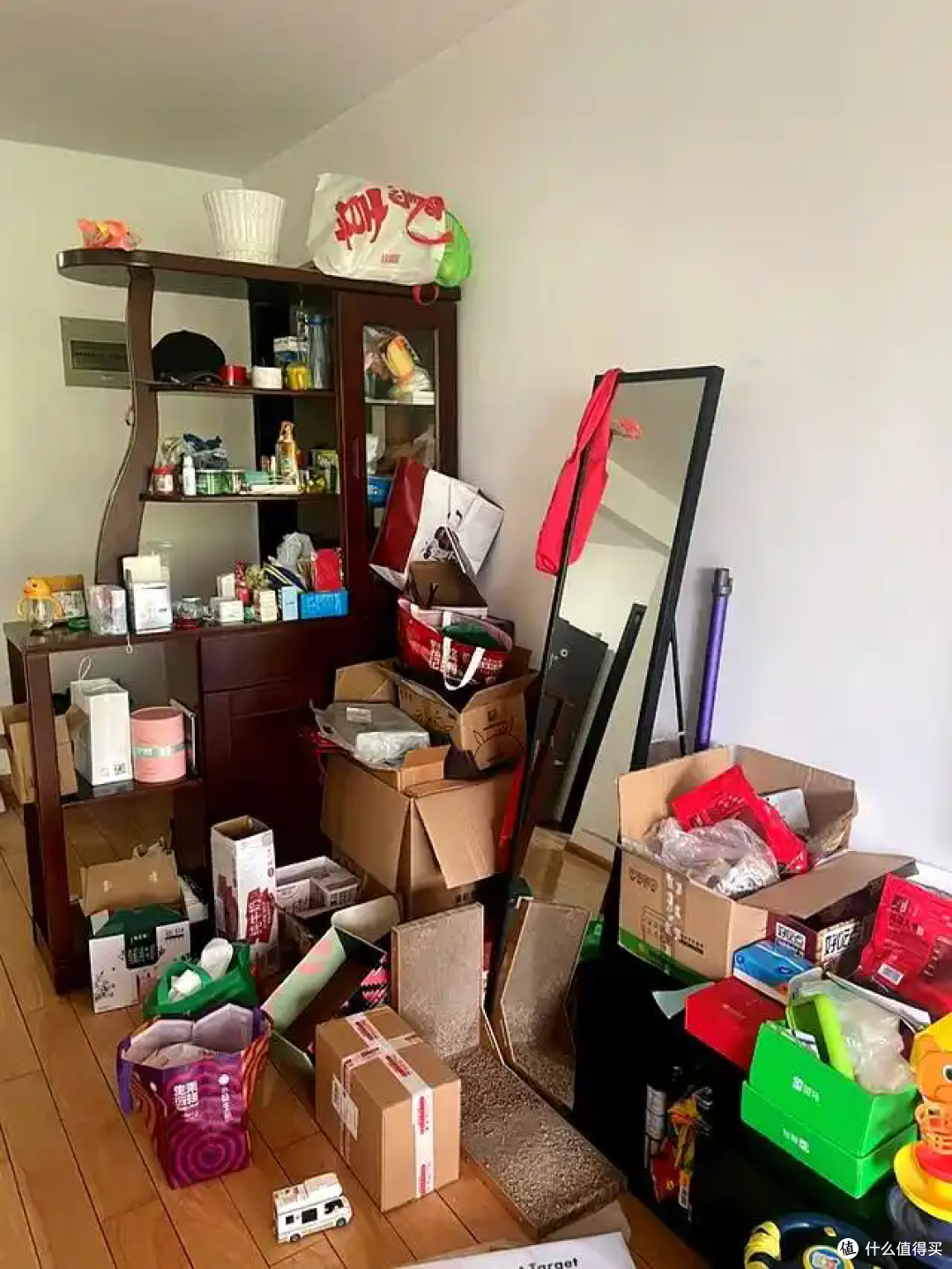 闲置二手转手好物低价出 家里闲置物品整理打包准备转手